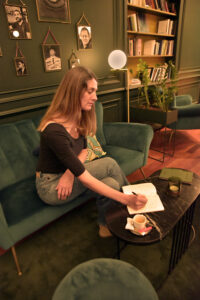 A Propos Interieur 200x300